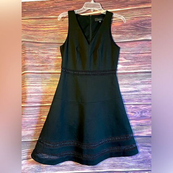 Adelyn Rae Black Dress. Size Small. RN: 112282. - Picture 1 of 9